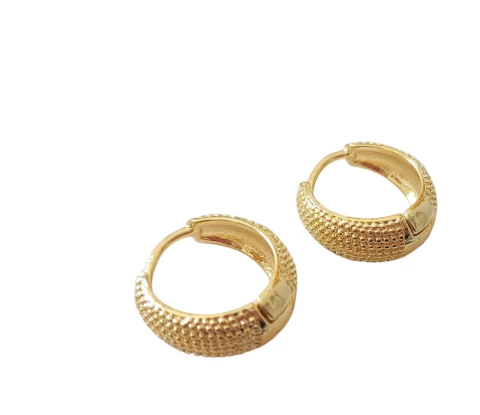 Argola texturizada folheada a ouro 18k - M - comprar online