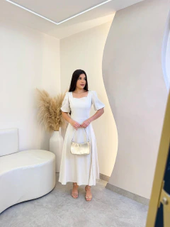 VESTIDO LINHO AMARRAÇÃO na internet