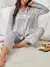 Conjunto de Pijama de Cetim com Ribana Contrastante, Férias na internet