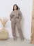 Conjunto Feminino em Moletinho Calça Jogger Cintura Alta e Blusa Manga Longa Casual e Confortável Moda 2025 - loja online