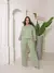 Conjunto Feminino em Moletinho Calça Jogger Cintura Alta e Blusa Manga Longa Casual e Confortável Moda 2025 - Seuconfortotche