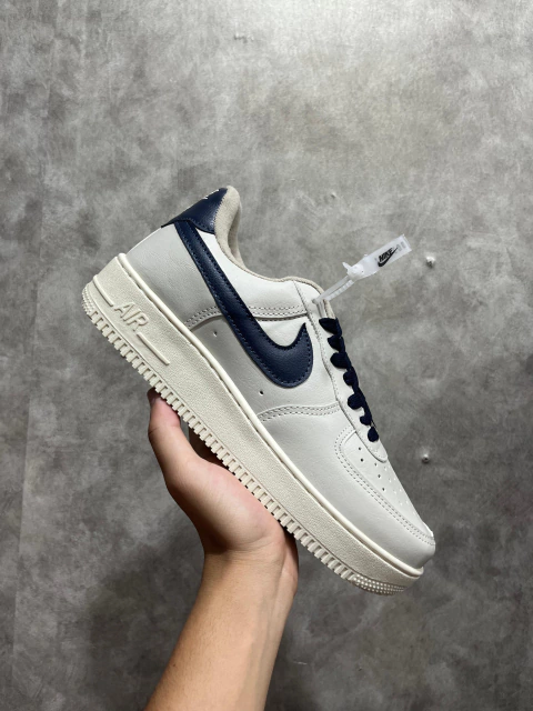 Tênis Nike Air Force 1 "07 - Premium