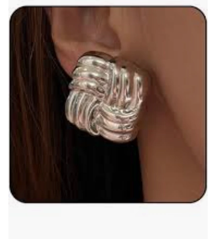 Aros cuadrados plateados