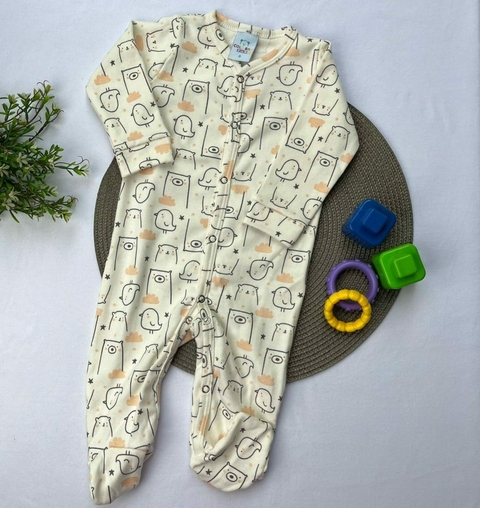 Macacão Suedine de Botôes Com Pezinho Ursinhos