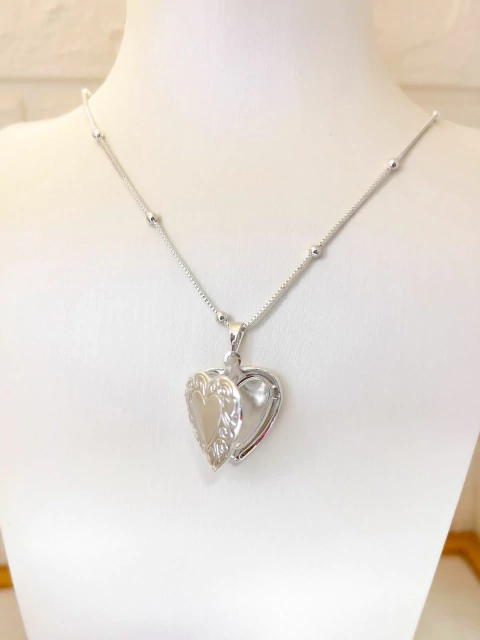 COLAR FOLHEADO PRATA - RELICÁRIO CORAÇÃO