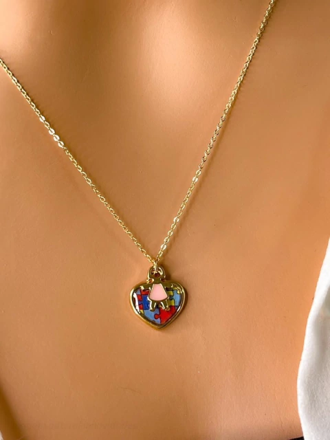 COLAR FOLHEADO A OURO - CORRENTE CADEADO FINO CORAÇÃO AUTISMO MENINA (PINGENTES EM VERNIZ ITALIANO)