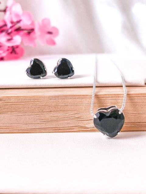 CONJUNTO COLAR E BRINCO FOLHEADO PRATA - PINGENTE CORAÇÃO PEDRA PRETA