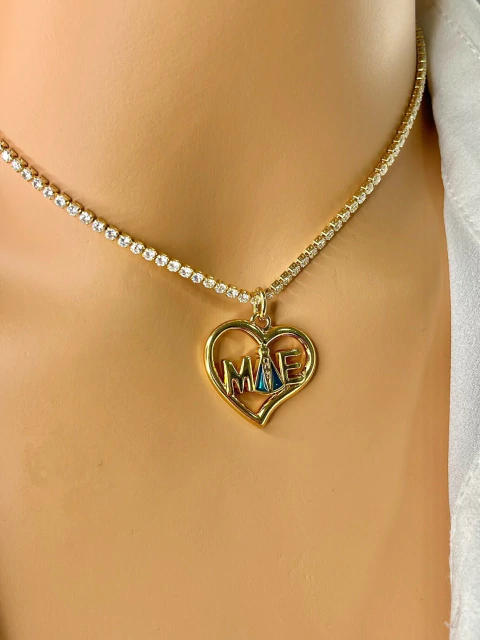 COLAR FOLHEADO A OURO - RIVIERA CORAÇÃO MÃE (PINGENTES EM VERNIZ ITALIANO)