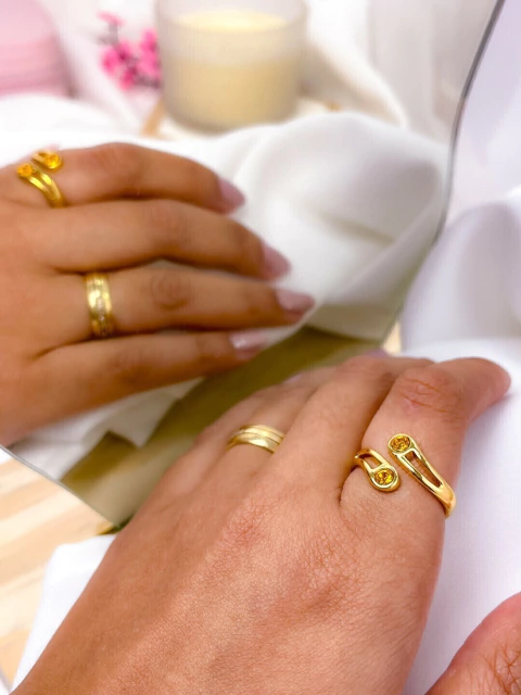 ANEL VERNIZ ITALIANO BANHO OURO COM ZIRCONIA AMBAR