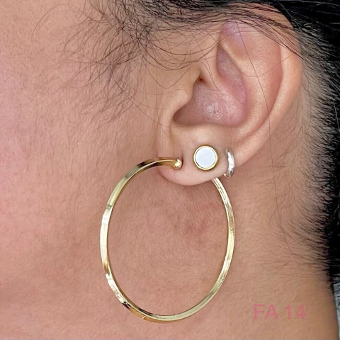 ARGOLA FOLHEADA A OURO LISA 5CM,