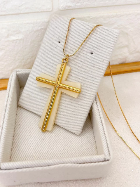 COLAR FOLHEADO OURO - PINGENTE CRUZ MADREPEROLA LUXO