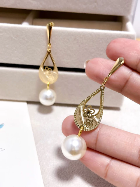 BRINCO FOLHEADO A OURO - PEROLA