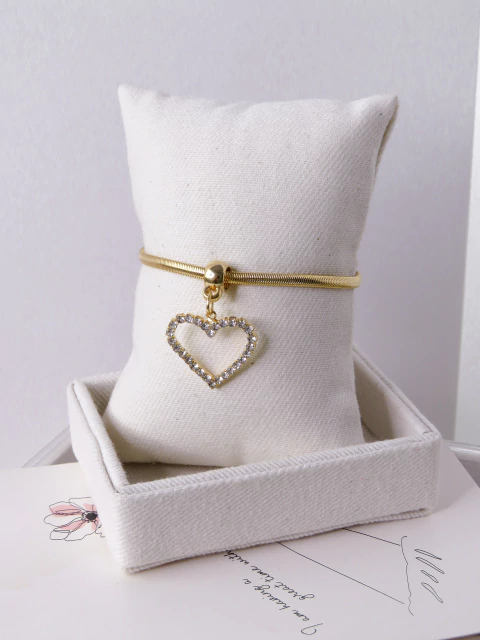 PULSEIRA FOLHEADA A OURO - MALHA COM PINGENTE CORAÇÃO CRAVEJADO - comprar online