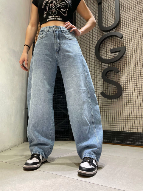 Pavlov / Balloon Celeste Con Recorte