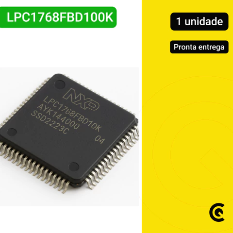 Foto em close-up do microcontrolador NXP LPC1768FBD100K, encapsulamento QFP com 100 pinos (gull-wing), corpo preto fosco e marcações gravadas a laser. O componente está sobre fundo branco, com alto nível de realismo e detalhes visíveis nos terminais metál