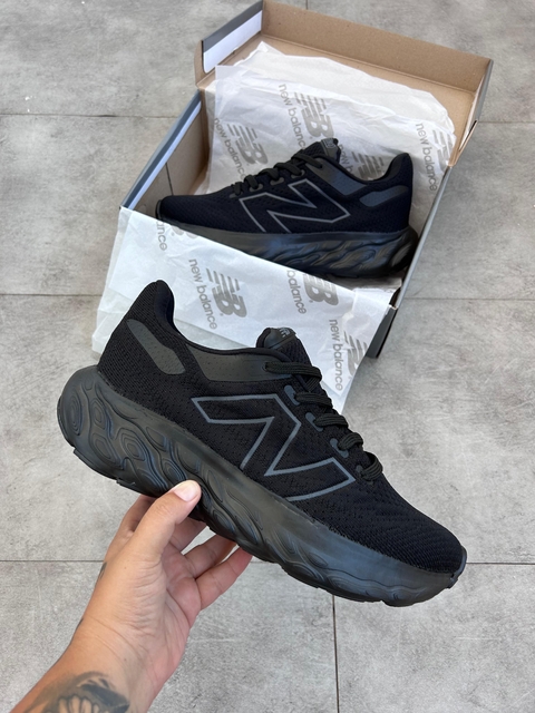 NB Fresh 1080 Preto: conforto extremo e estilo versátil.