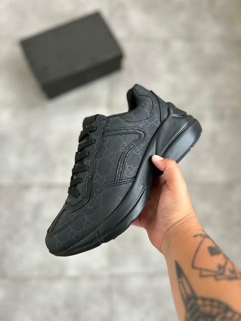 Sapatênis Gucc1 Rhyton Preto: sofisticação e conforto premium.