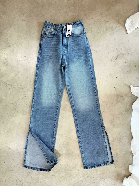 Jean Straight Lara