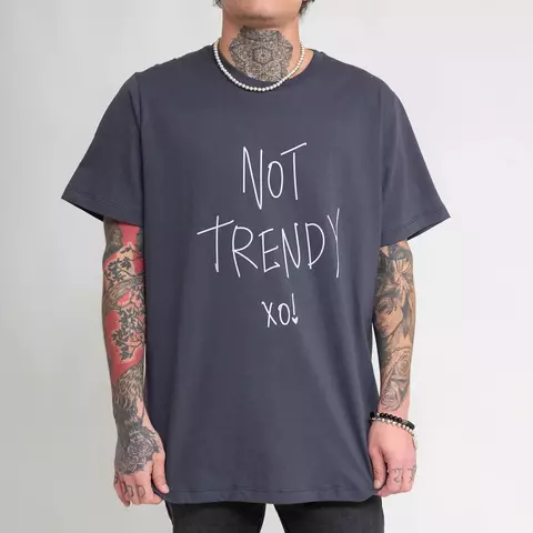 Remera Not Trendy - comprar online