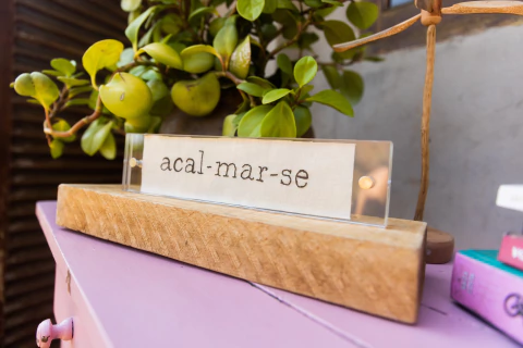 Bordado moldura em acrílico – Acal-mar-se - comprar online