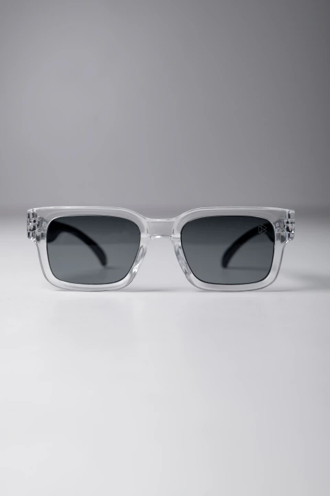 Preto / Transparente