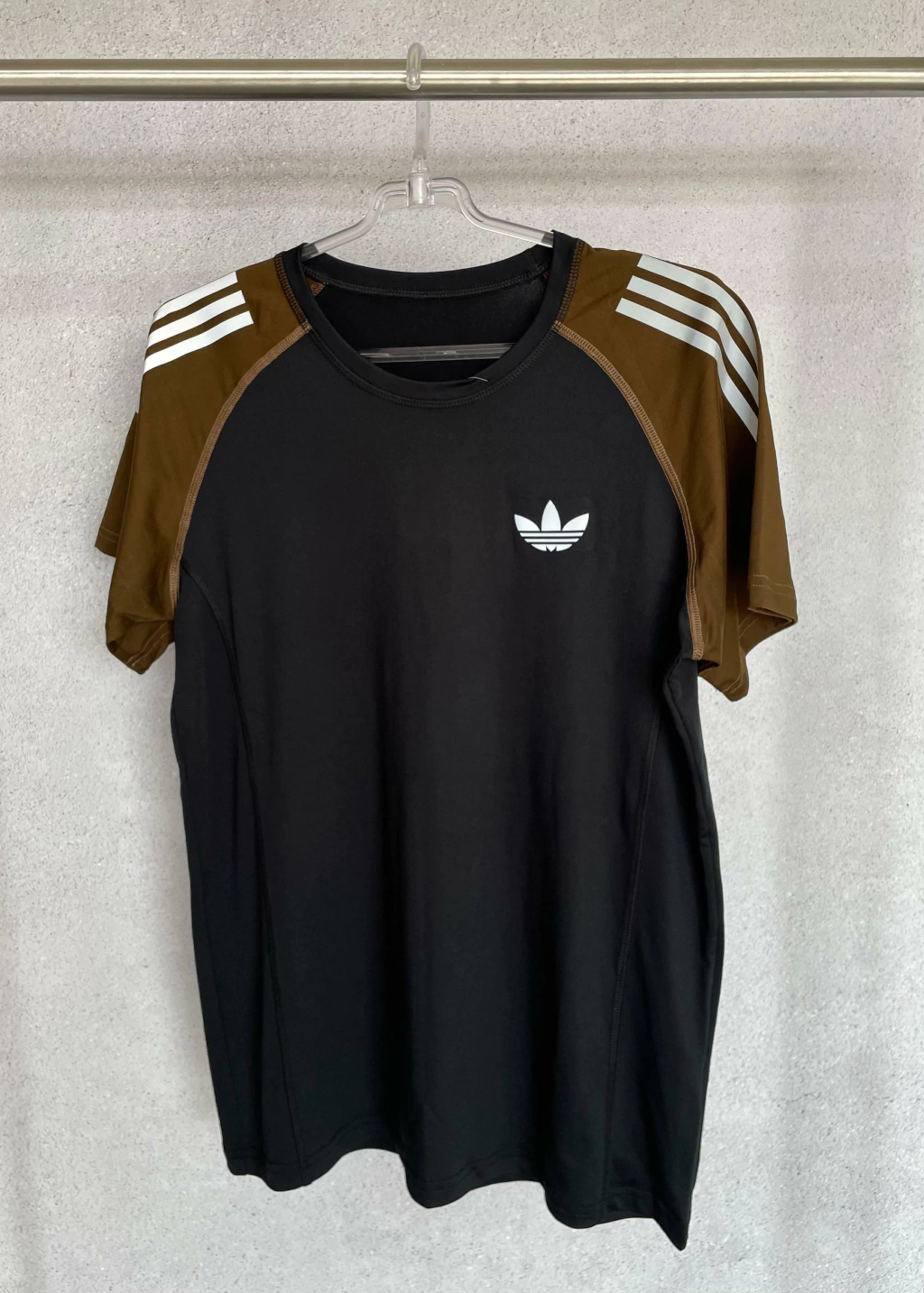 Remeras adidas - talle L