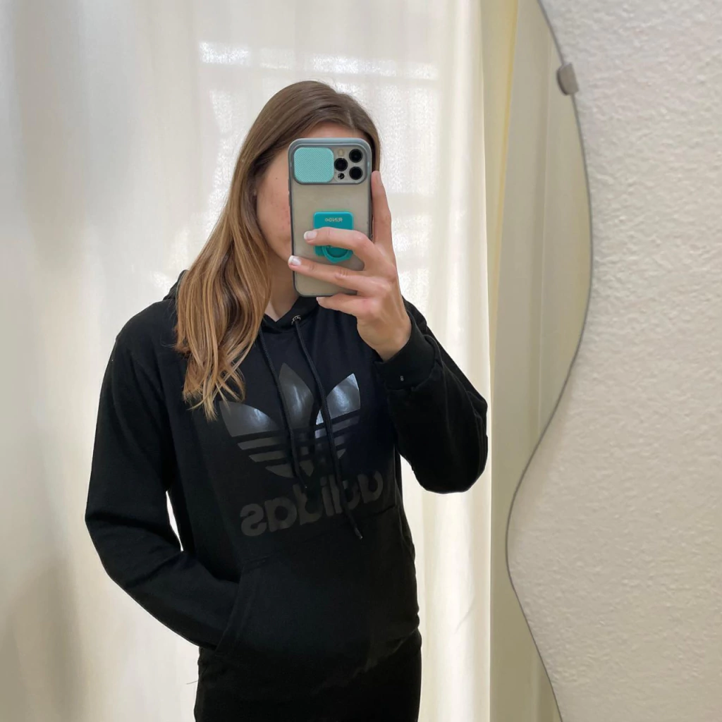 Buzo adidas liviano - negro (talle S)