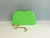 Bolsa Festa Clutch Verde Limão Trapézio na internet