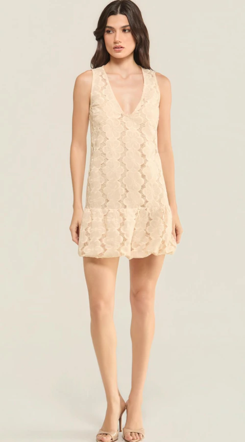 Image of VESTIDO COM DECOTE V