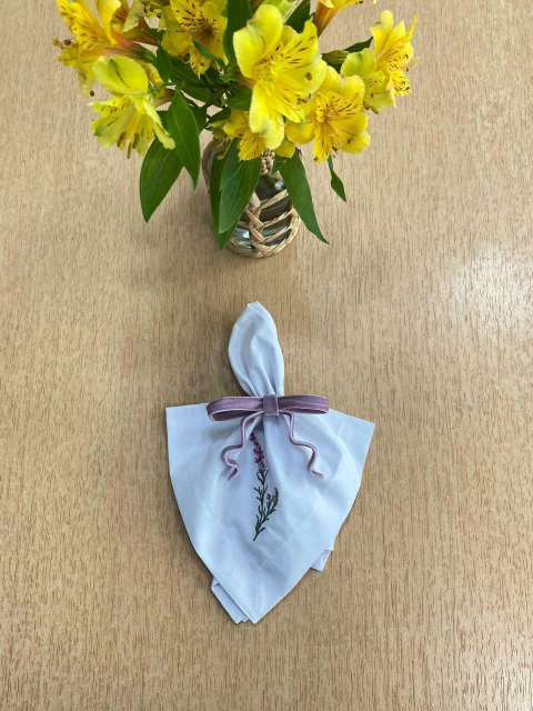 Guardanapo Lavanda Clássica Bordado
