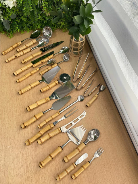 Enxoval Completo de Talheres Para Servir Nature Bambu 23 Peças