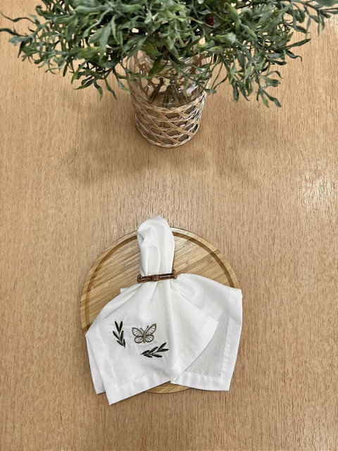 Guardanapo Bordado Borboleta Íris