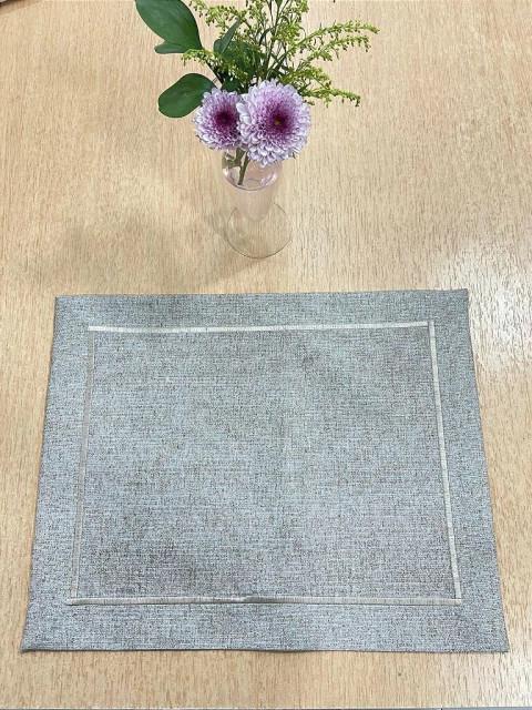 Lugar Americano Retangular Bordado Fendi