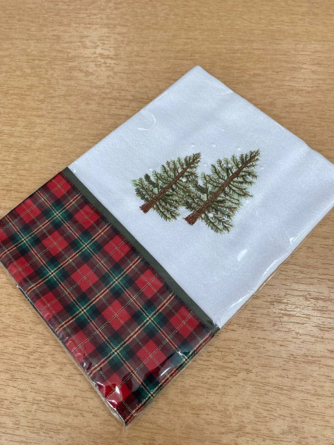 Pano de Prato Natal Clássico Pinheiros