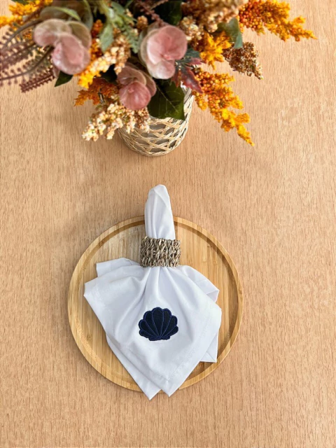 Guardanapo Bordado Maldivas Conchas Couro