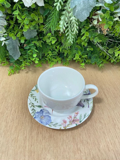 Xícara de Chá com Pires Jardim Encantado