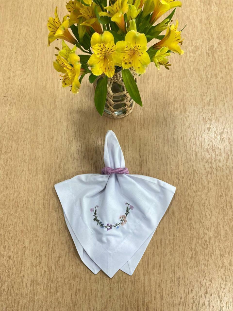 Guardanapo Ramo de Campo Bordado
