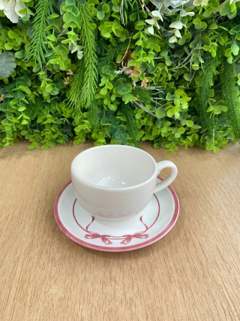 Xícara de Chá com Pires Laço Elegante - comprar online