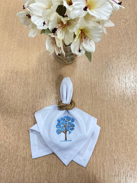 Guardanapo Florada do Ipê Azul Bordado