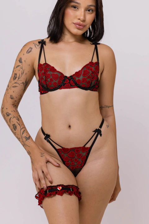 Conjunto Safira Preto com vermelho - Acompanha 10 letras para personalizar