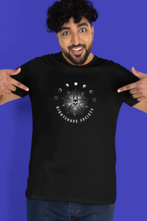 CAMISETA NIGHSHADE SOCIETY PLUS-SIZE - comprar online