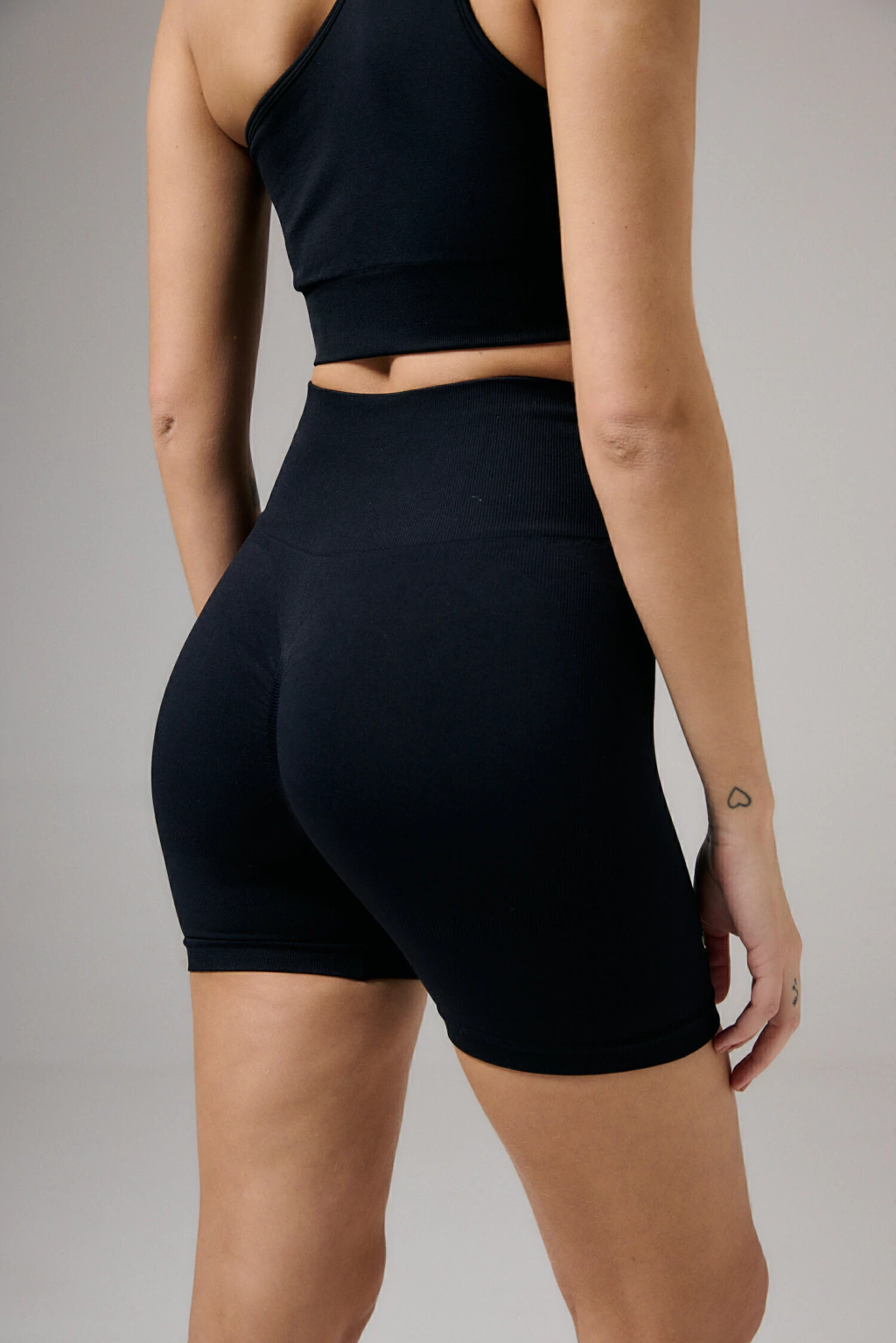 Short One Shoulder - Lua Femme