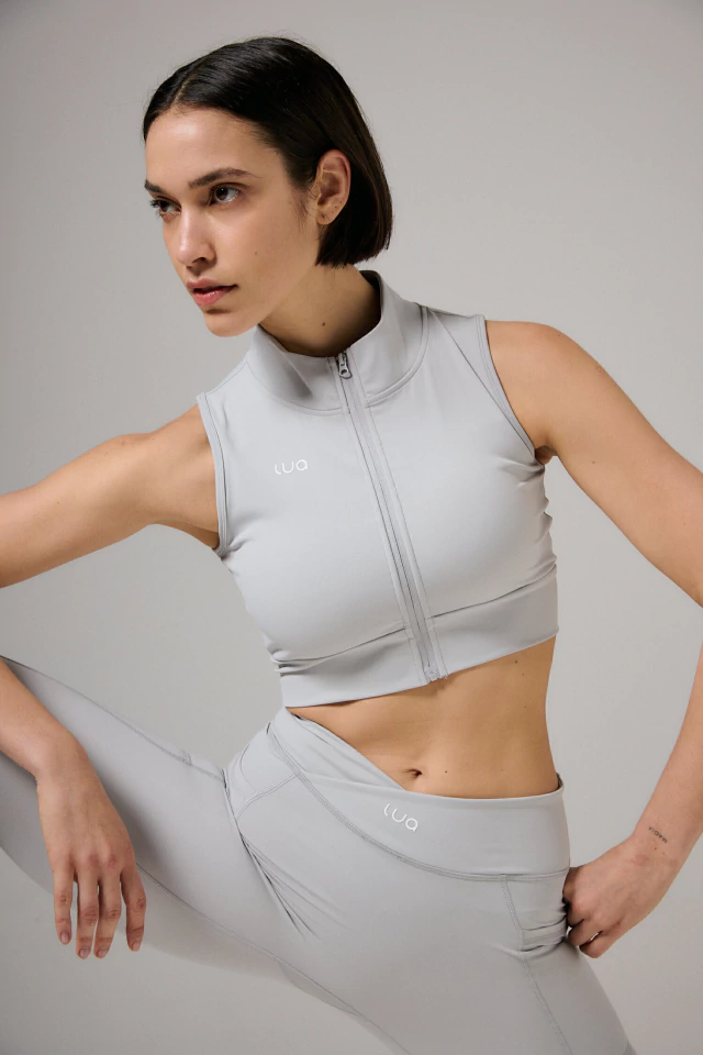 Top Sculpt Zip Up - Lua Femme