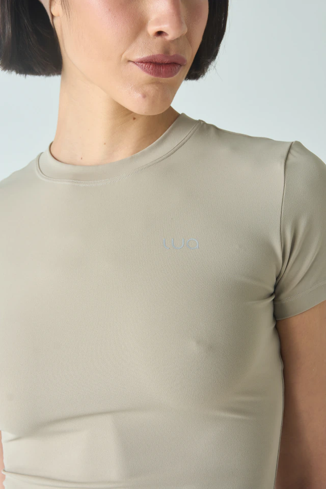 Remera Aria