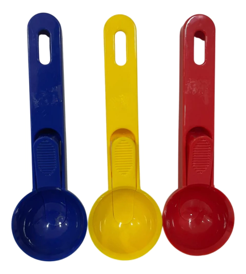 Cuchara Para Helado Plastica Con Pulsador Color Surtido