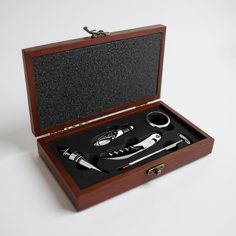Set de Vino 5 Piezas en Estuche de Madera