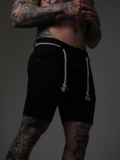Bermuda Jeans cordão - Preta