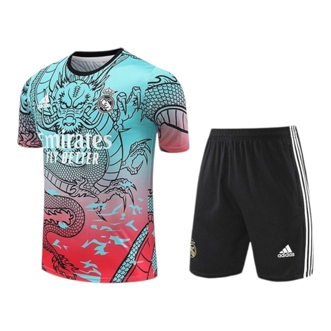 Kit Treino adulto - Camisa e Shorts - Real Madrid Ano do Dragão Adidas 24/25 - Verde e vermelho com detalhes em preto