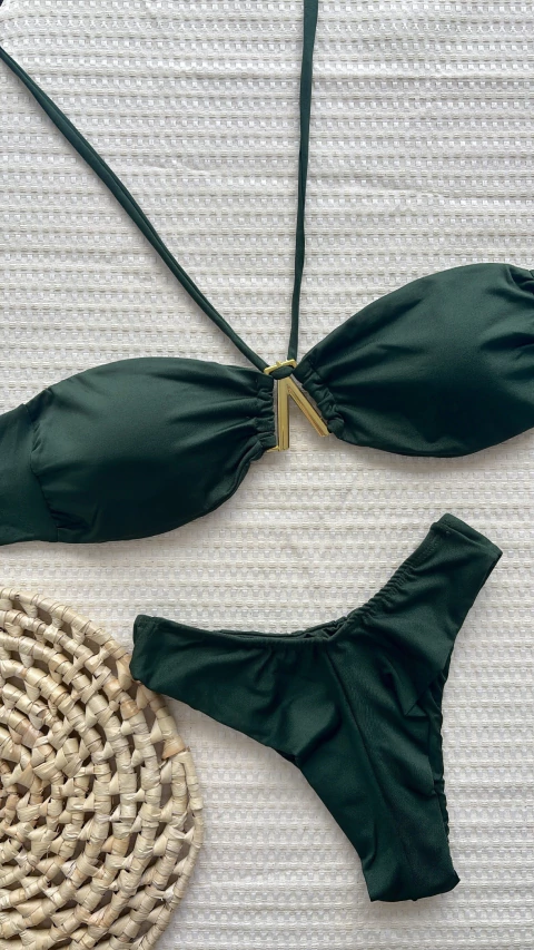 Biquíni Vik Asa Delta Verde Militar