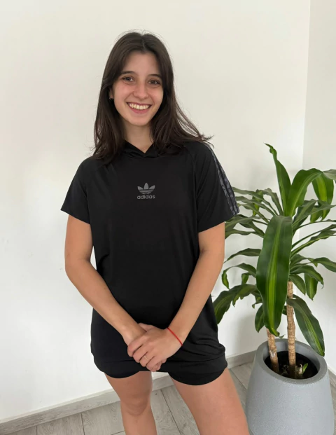 Remera Adidas Negro con Print - comprar online